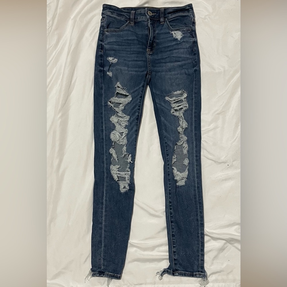 American Eagle Distressed High Waisted Skinny Jegging Size 2